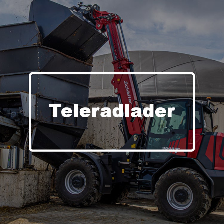 Bild eines Schäffer Teleradladers bei der Arbeit mit Schriftzug Teleradlader und Verlinkung auf die Produktdetailseite