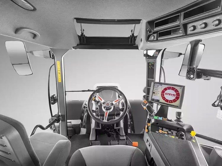 Steyr Impuls CVT Innenraum