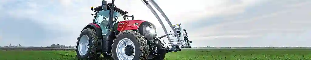 Bild eines Traktors auf dem Feld mit einem Cropxplorer im Einsatz